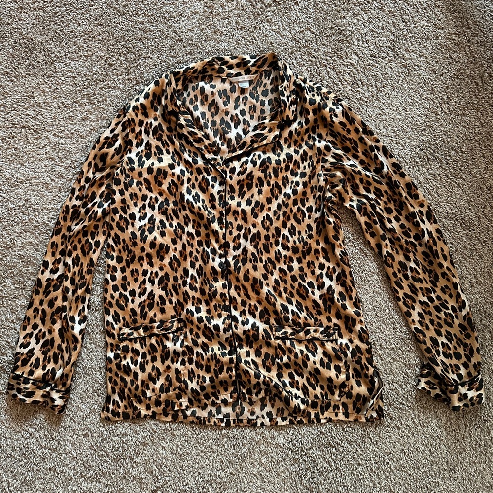Victorias Secret 2 piece silk pajama set, leopard print, size M